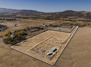 873 Dry Creek Rd, Eagle Point, OR 97524