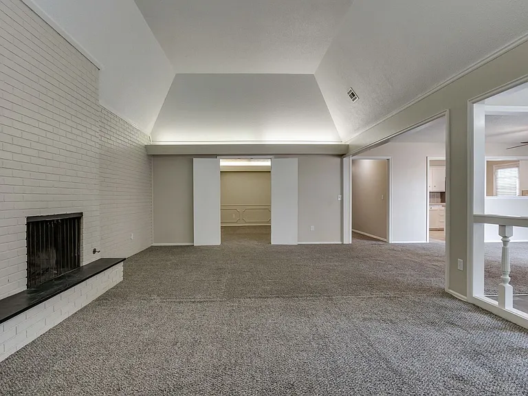 2518 NW 62nd St — Photo 11