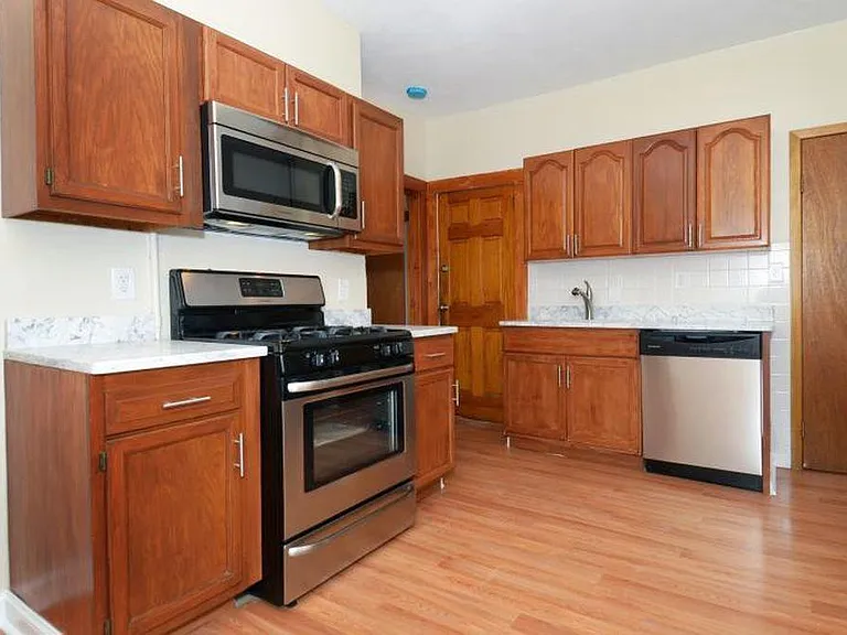 155 Pearl St #A — Photo 9