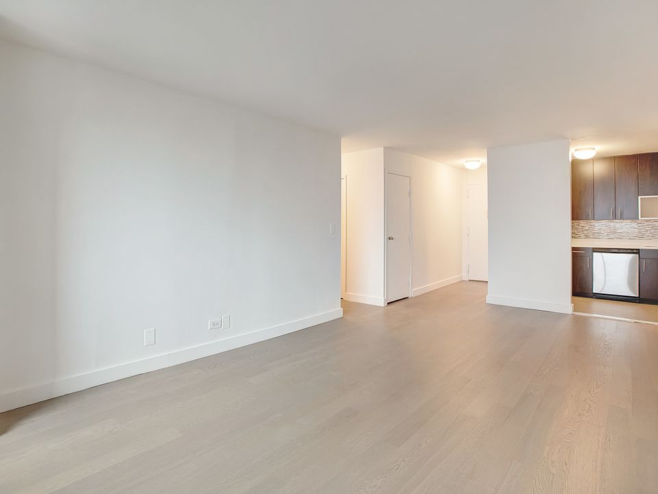 1st image of 300 Mercer St APT 25O