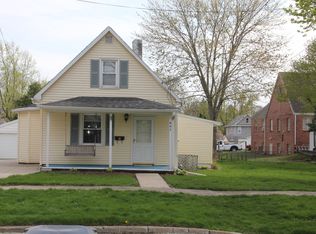 807 E Taylor St, Bloomington, IL 61701