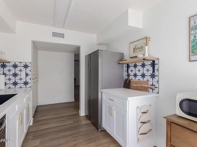 8241 N Central Ave #13 — Photo 10