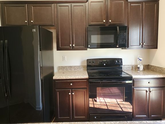 4th image of 7630 Galvin St