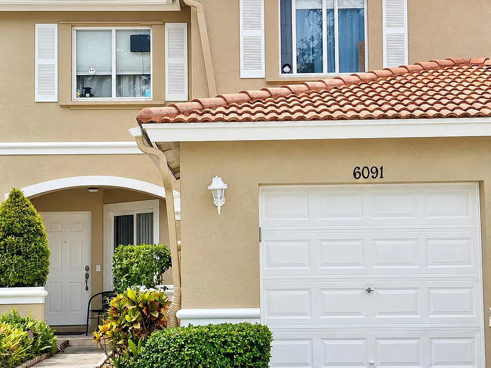6091 Sugar Loaf Ln