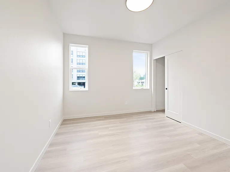 7044 SW Gonzaga St #301 — Photo 10