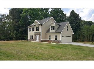 17 Terrace Ridge Dr, Commerce, GA 30529