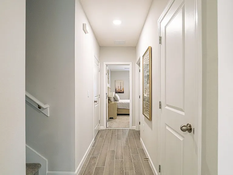 4902 Livingston Ln — Photo 14