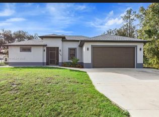 2709 W 6th St W, Lehigh Acres, FL 33971
