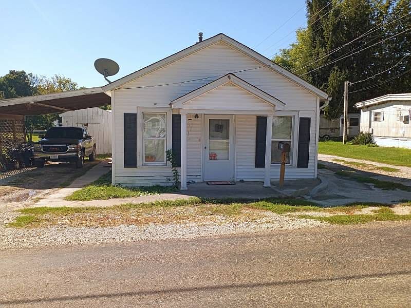 1st image of 319 E Griggsville St