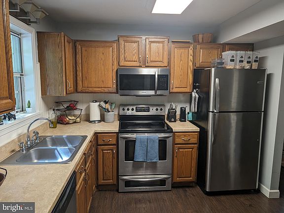 3rd image of 23274 Oak Crest Ln