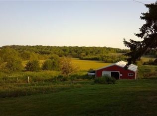 W8407 Davis Rd, Browntown, WI 53522