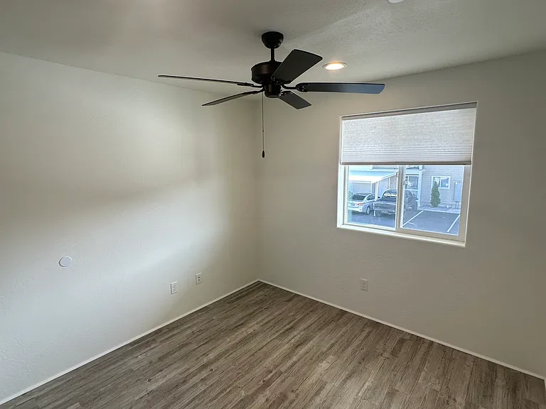 210 Cheryl Ln #1 — Photo 7