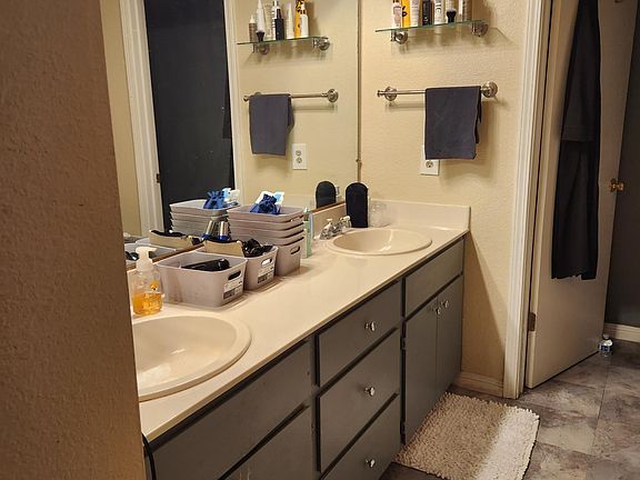 2nd image of 1051 Beaconfield Ct