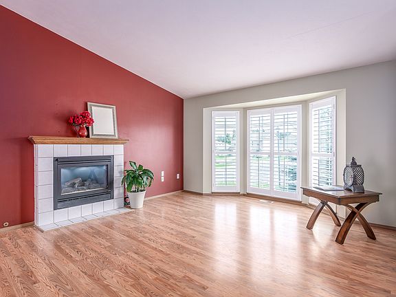 2nd image of 606 S Saint Charles St
