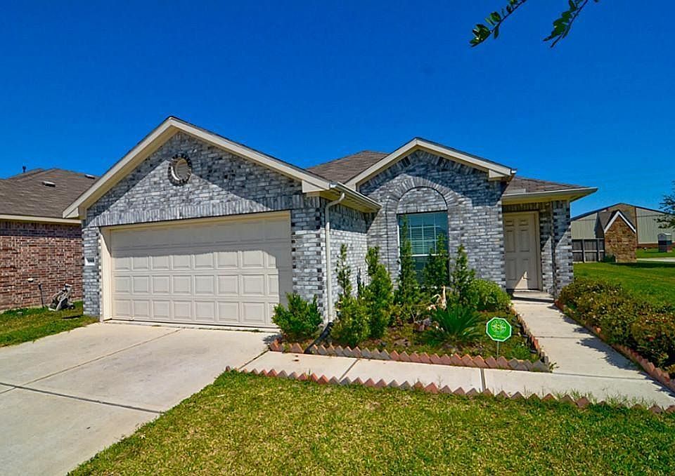 1st image of 10426 Chamomile Green Ct