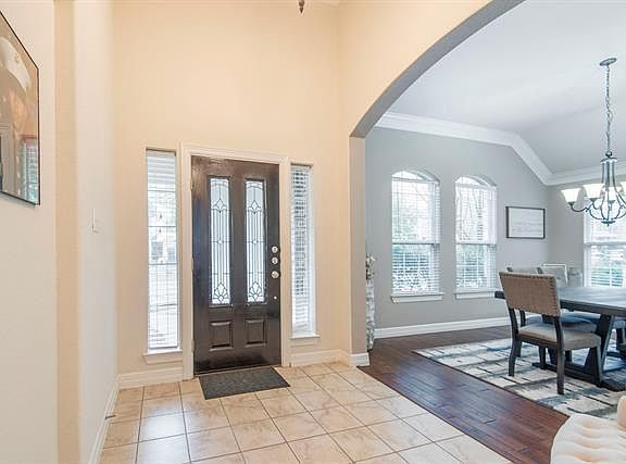 3rd image of 6217 Flagstone Dr
