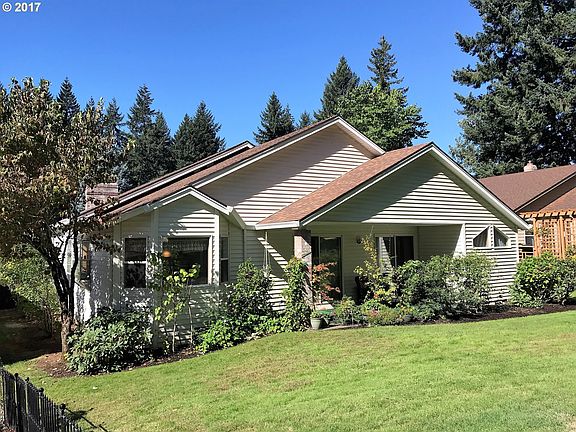 3rd image of 2719 SE Spyglass Dr
