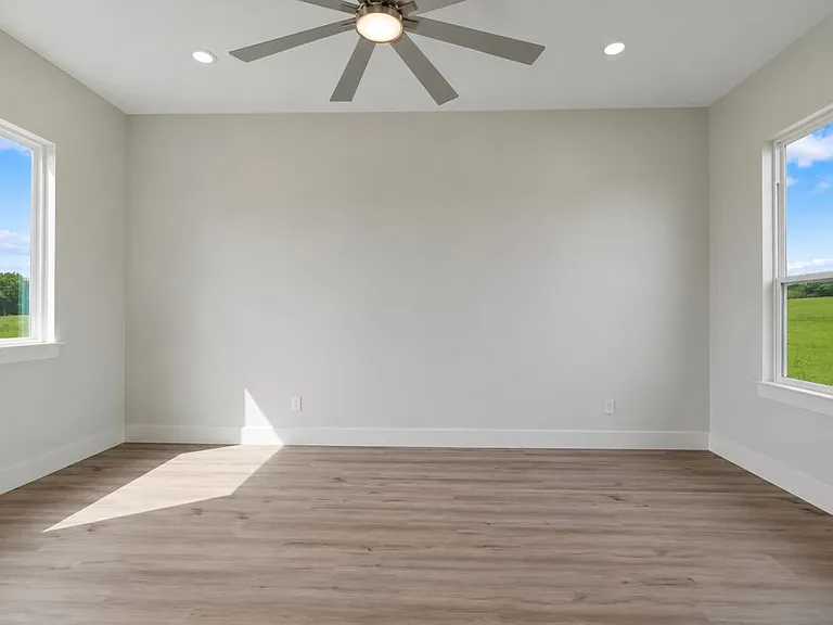 223 Vaughn Ln — Photo 19