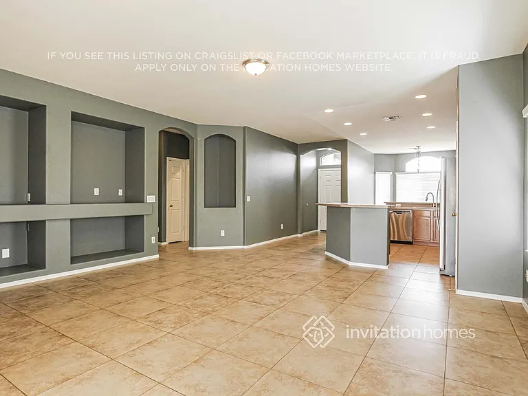 14611 W Acapulco Ln — Photo 5