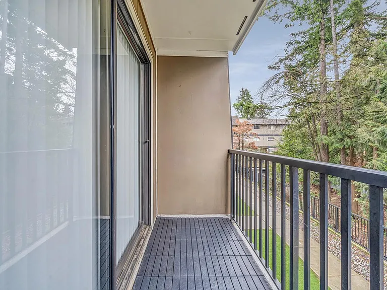 2441 Countess St — Photo 31