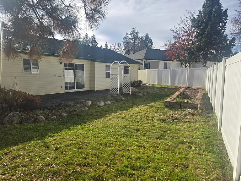 719 E Vintage Ct — Photo 6
