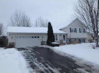 8070 Ravenrock Rd, Rockford, MN 55373