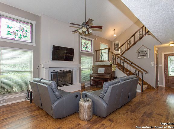 5th image of 13410 Marceline Dr