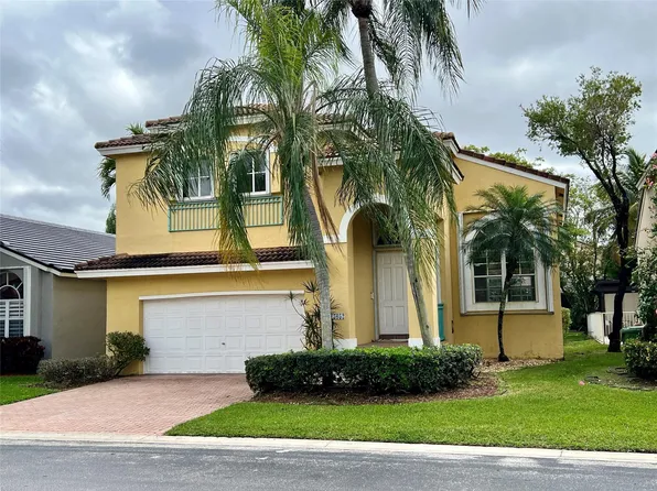 15652 SW 16th Street, Pembroke Pines, FL 33027