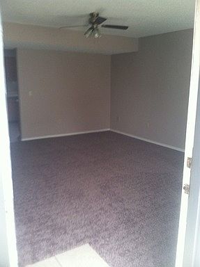 3rd image of 1047 W Eagle St