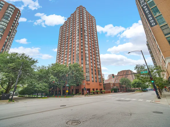 899 S Plymouth Ct APT 1602, Chicago, IL 60605
