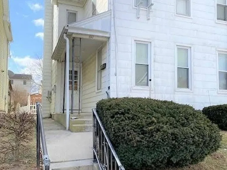 541 Baer Ave — Photo 1