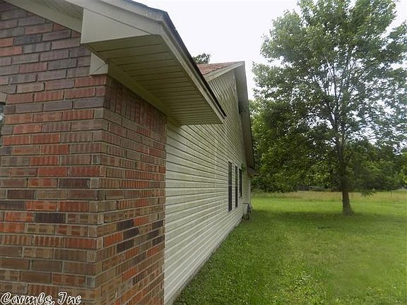 3rd image of 1408 S Holly St