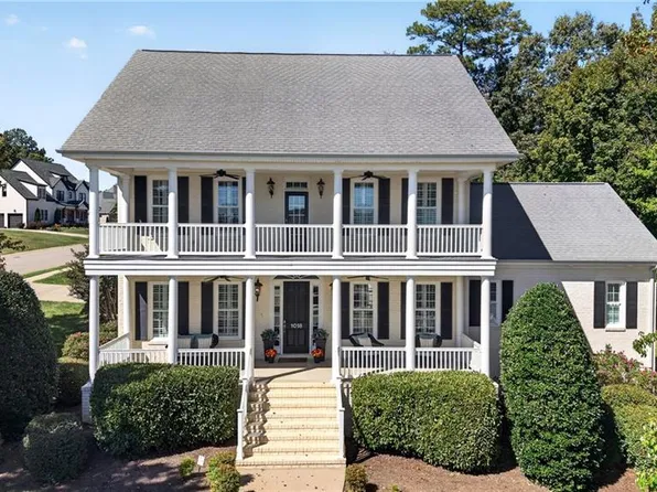 1018 Lochshire Dr, Burlington, NC 27215