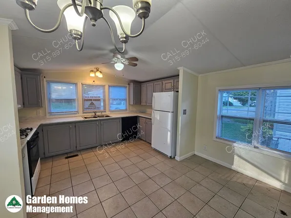 401 Peck Rd, Kirkville, NY