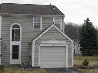 16 Greenwich Ct, Oakmont, PA 15139