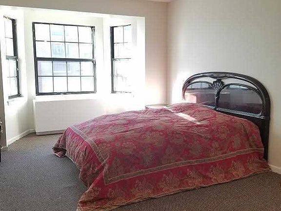 5th image of 7118 164th St #1