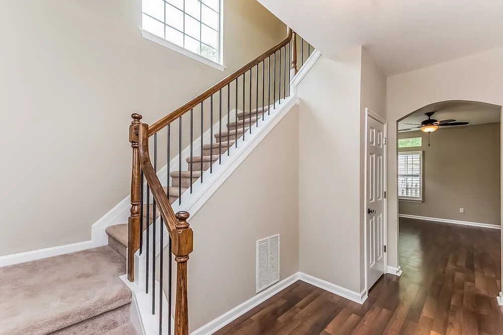 3 bed, 2.5 bath, 1512 sqft, $2,325 — Photo 2
