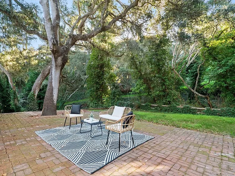 Soledad Pl — Photo 9