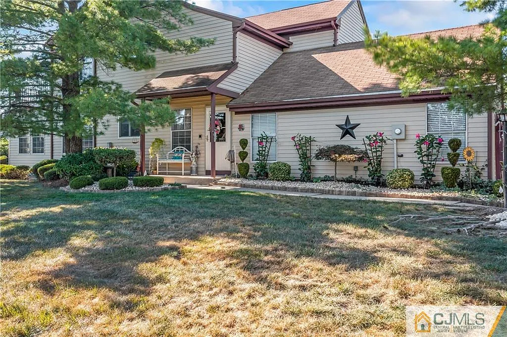6D George Washington Dr photo 1