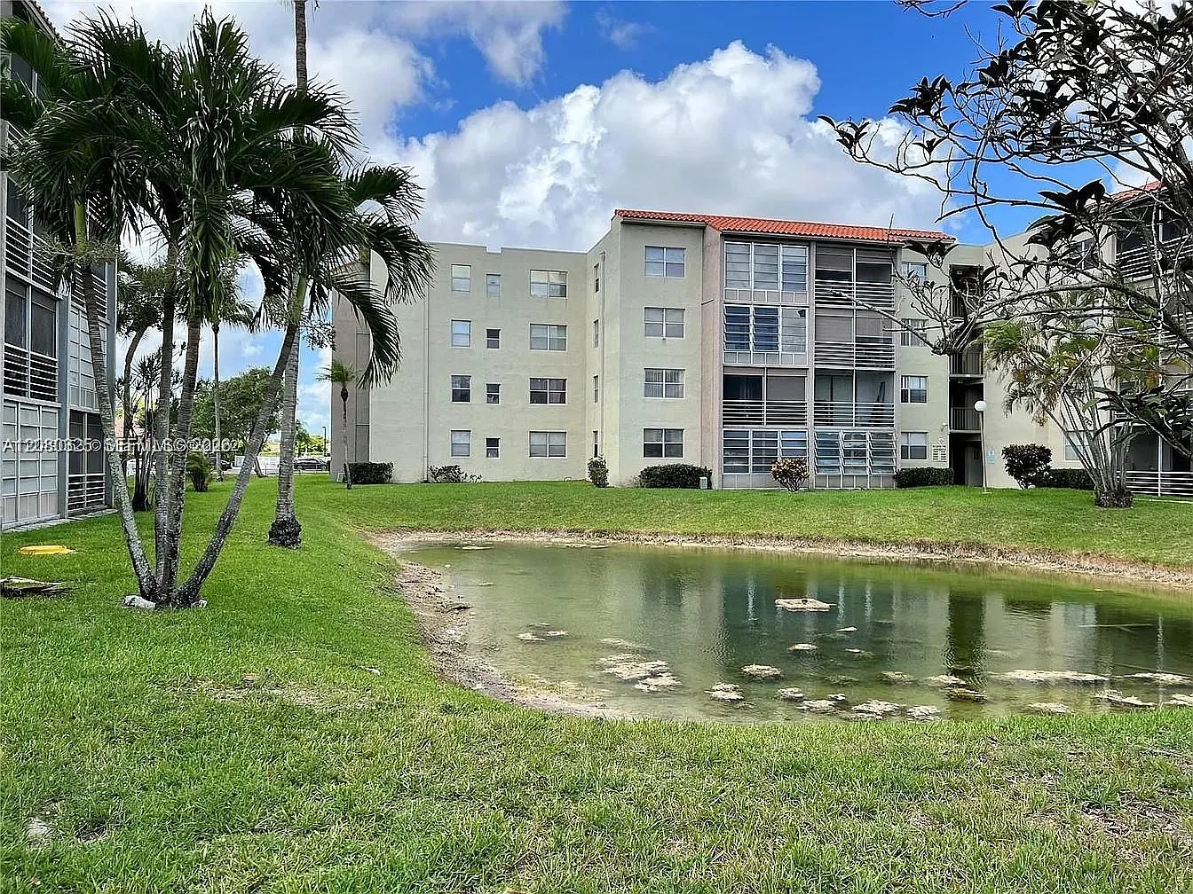 1830 SW 81st Ave — Photo 3