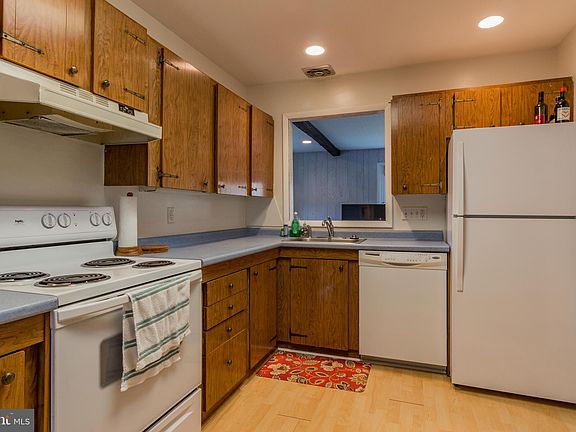 5th image of 4408 Aragon Pl