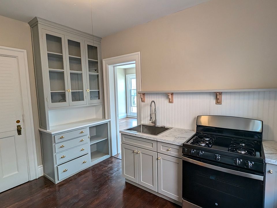 1st image of 385 Elmwood Ave APT 6