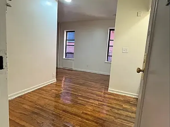 220 E 29th St APT 2D, New York, NY 10016