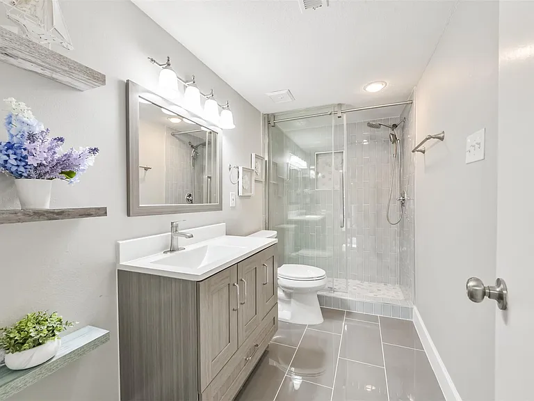 14111 Misty Meadow Ln — Photo 22