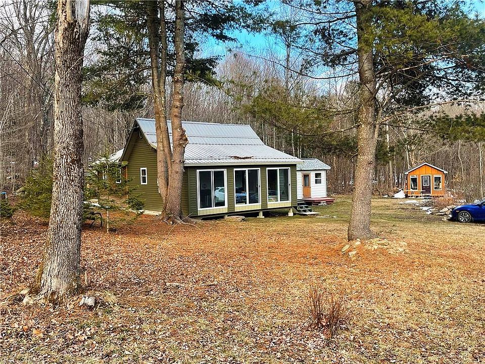 1st image of 620 Country Rd