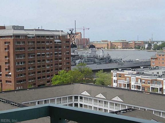 3rd image of 123 College Pl Unit 907