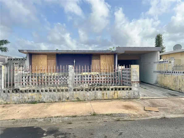 Aragon Street Villa Contesa #12, Bayamon, PR 00956