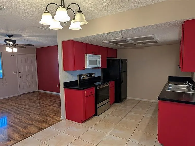 8432 SW 108th Ln — Photo 6