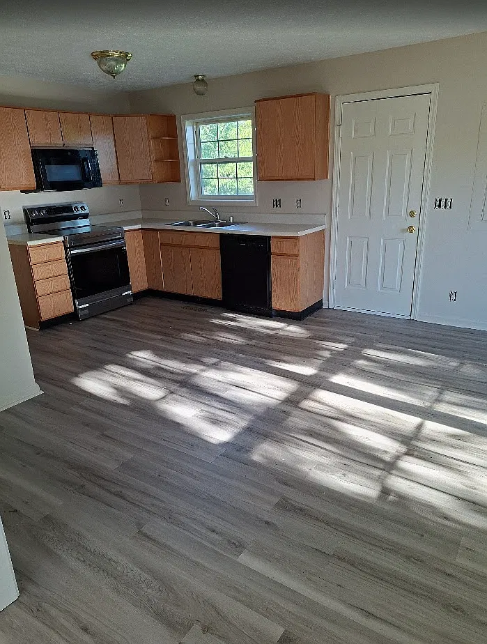 4 bed, 1288 sqft, $1,300 — Photo 4