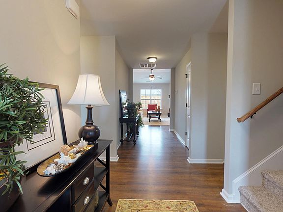 4th image of 716 Oleander Drive